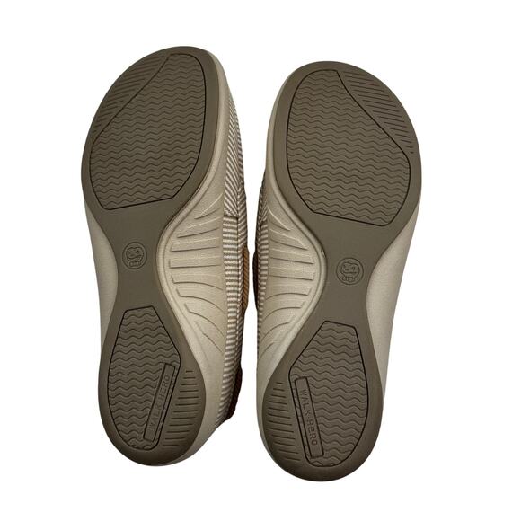 Walk Hero Natural White Stripe Canvas Comfort Slip On Loafers Women's Size 8 - Picture 8 of 9